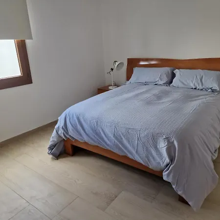 Luxurious 3 Bedroom Villa With Stunning Views *